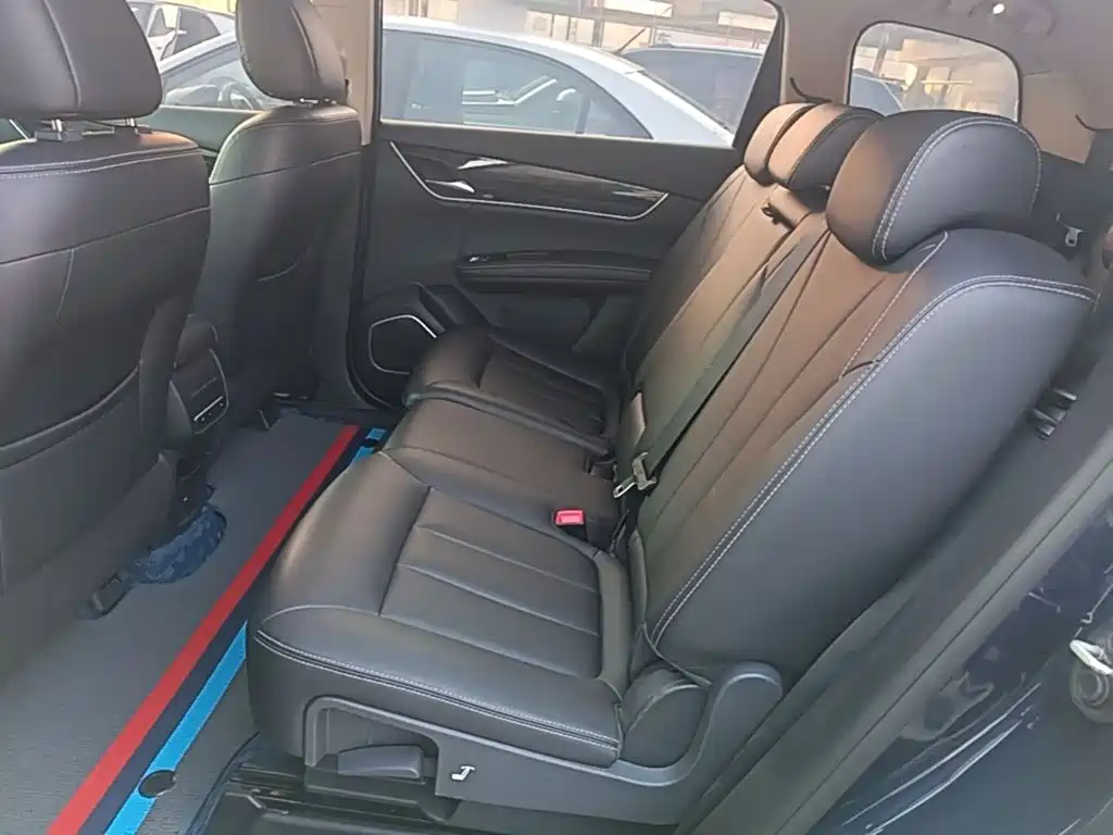 BYD MAX — миниатюра 17