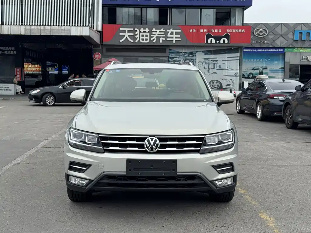 Volkswagen Tiguan L — миниатюра 2