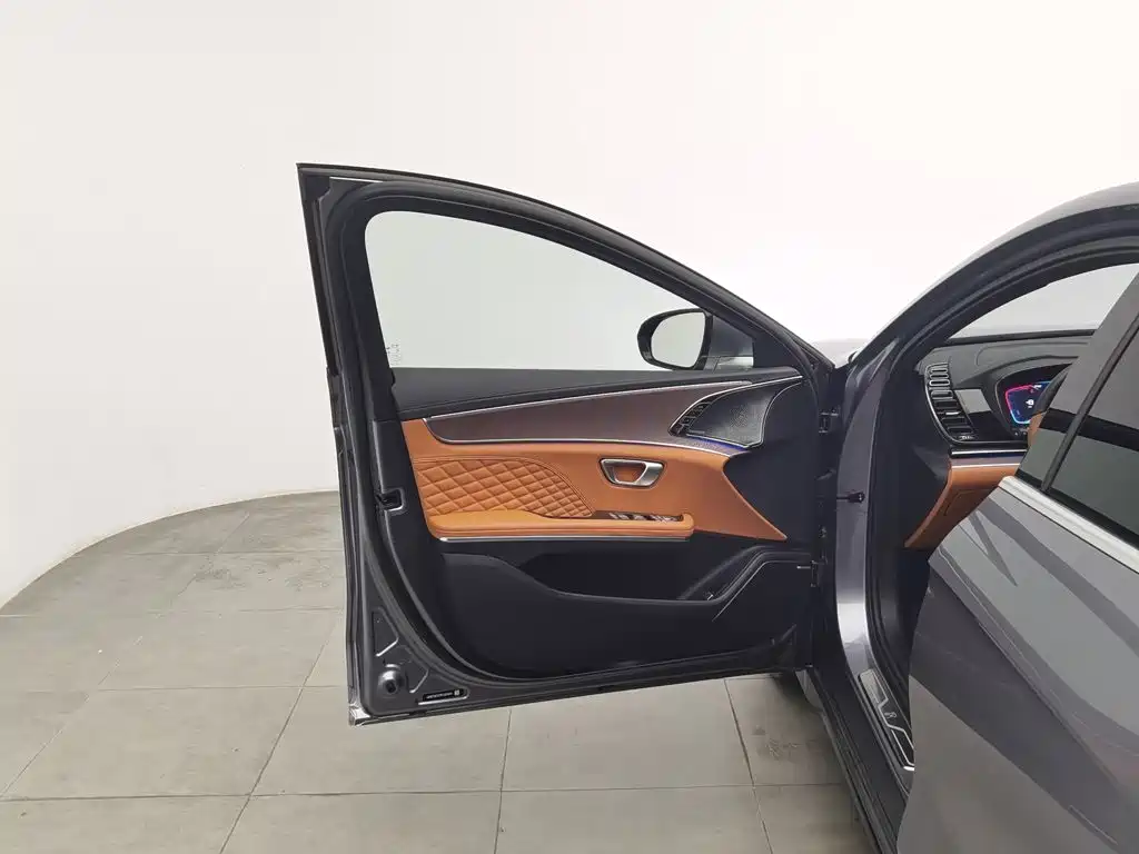 BYD Han — миниатюра 8