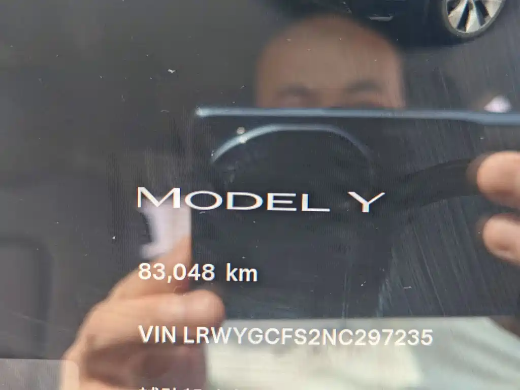 Tesla Model Y — миниатюра 13