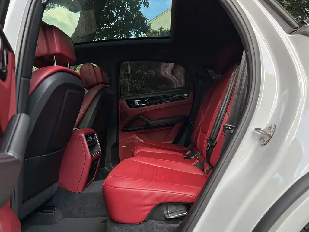Porsche Cayenne — миниатюра 19