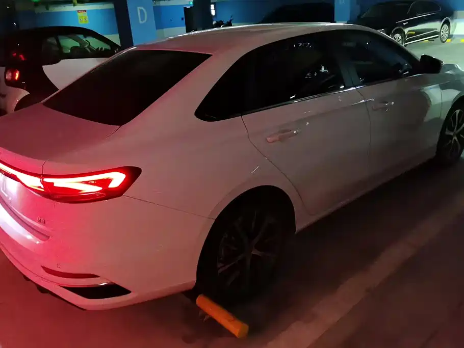 Geely Emgrand — миниатюра 3