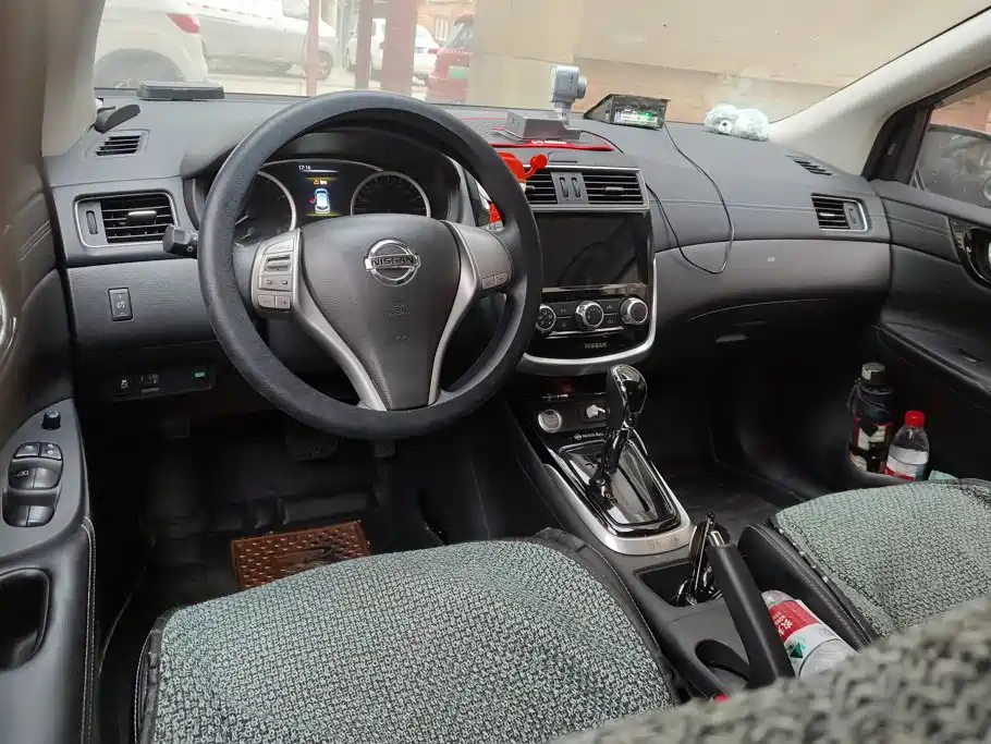 Nissan Tiida — миниатюра 12