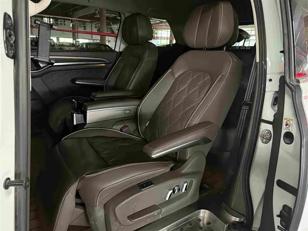Volkswagen Viloran — миниатюра 4