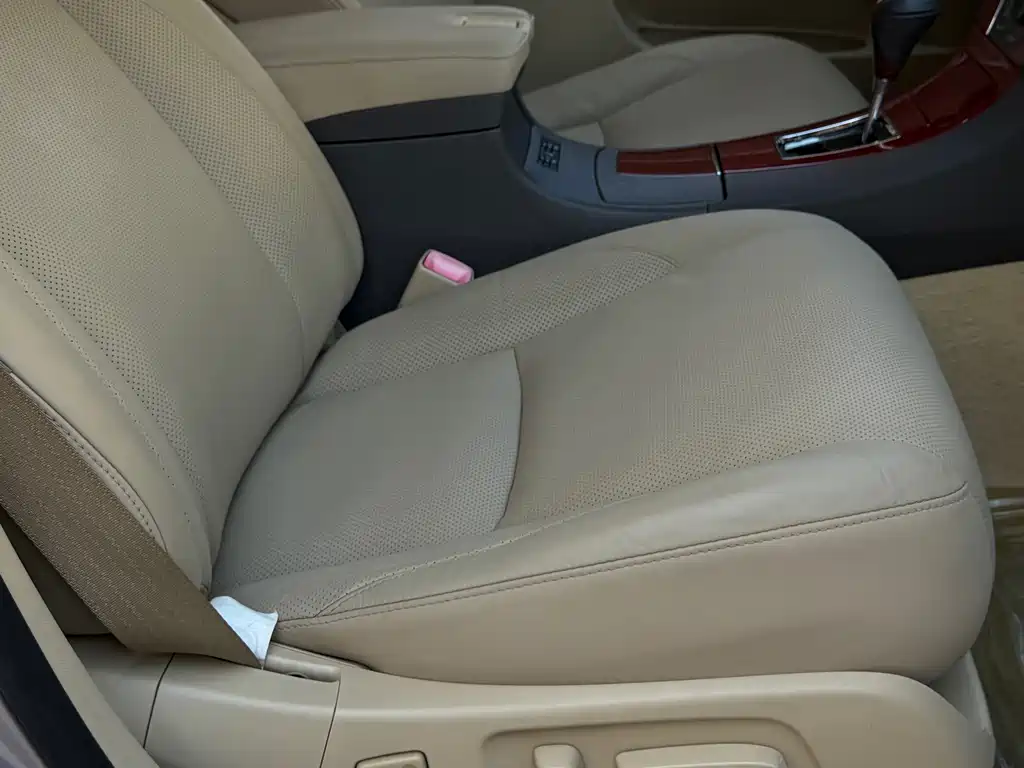 Lexus ES — миниатюра 11