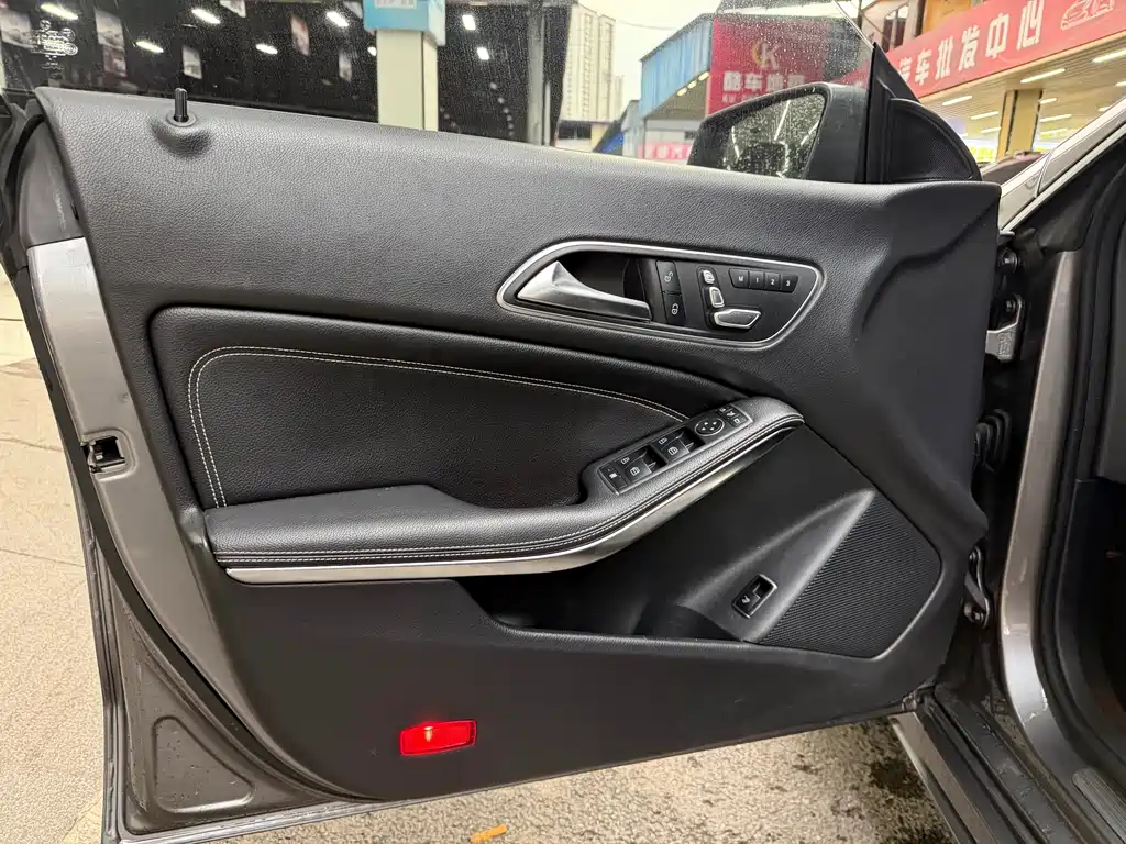 Mercedes-Benz CLA (Import) — миниатюра 6