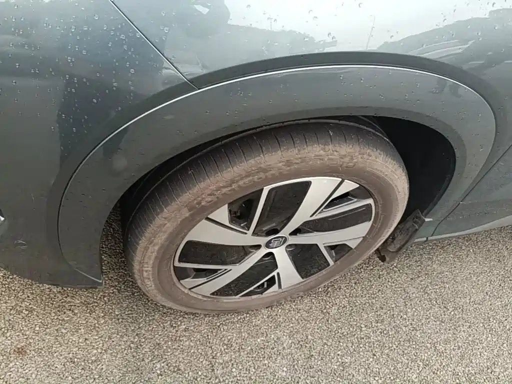 BYD Tang L — миниатюра 23