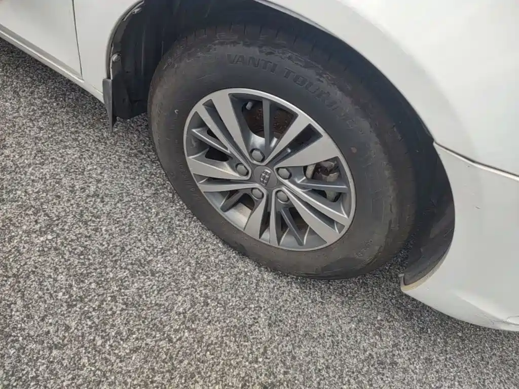 Geely Emgrand — миниатюра 12
