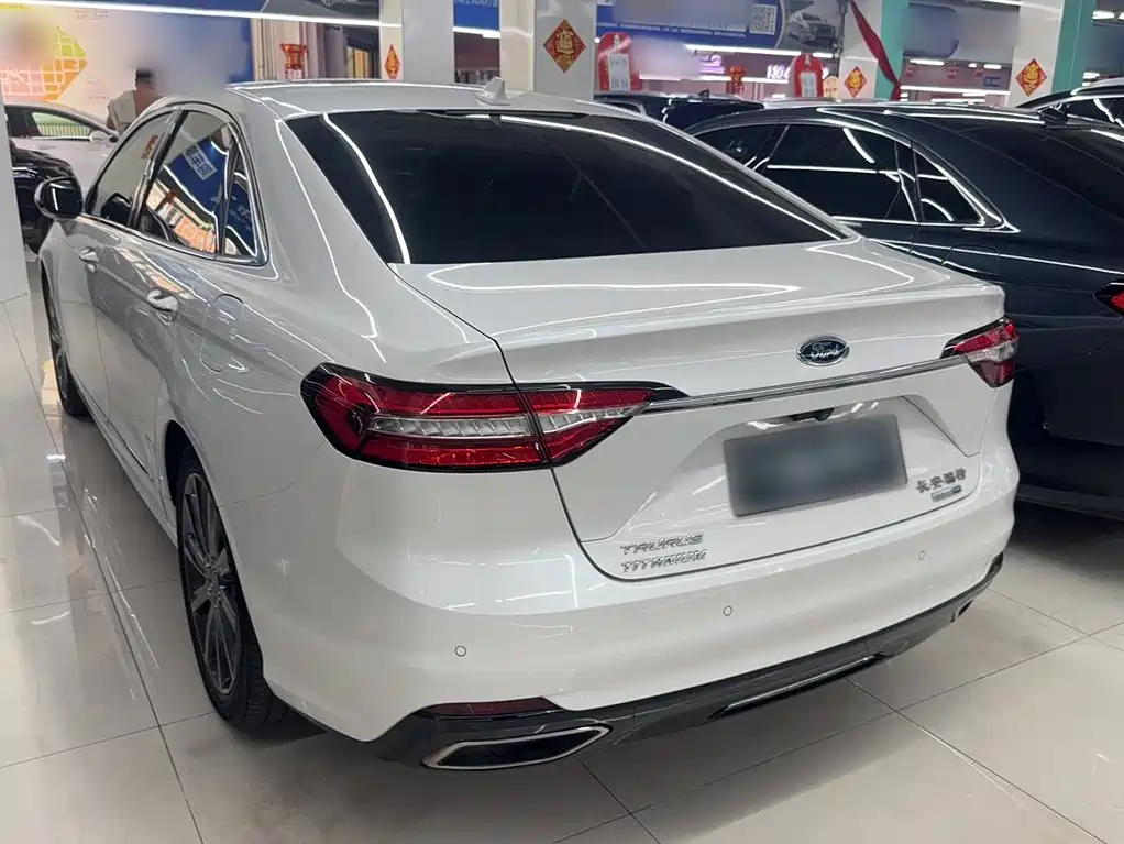 Ford Taurus — миниатюра 9
