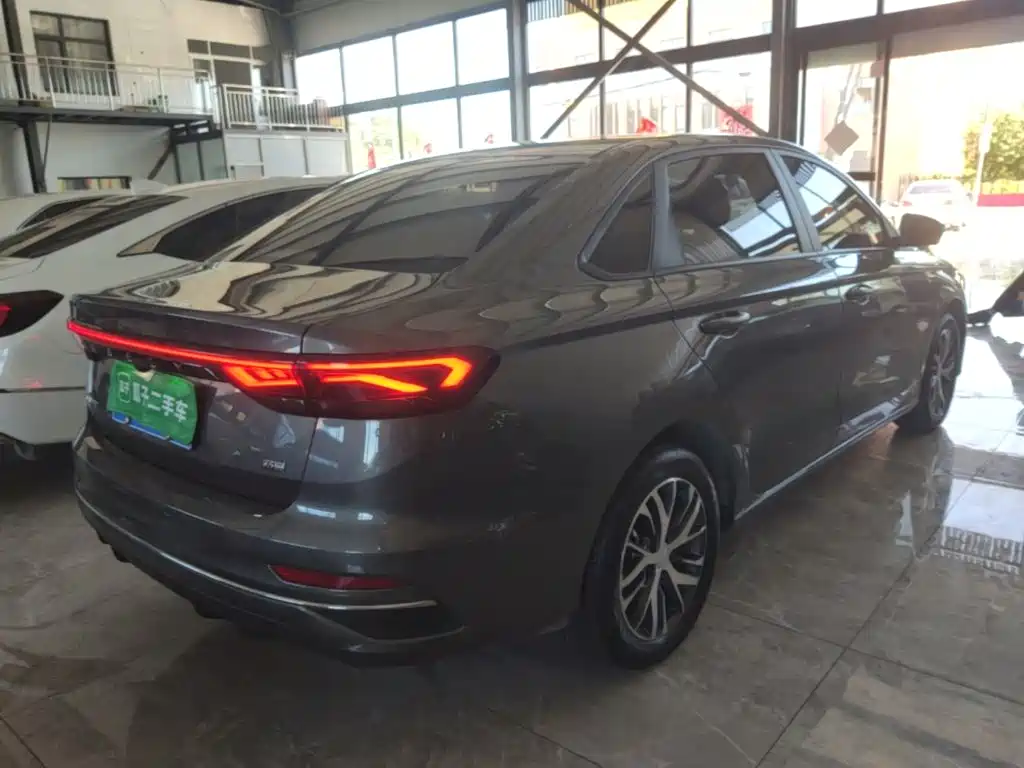 Geely Emgrand — миниатюра 7