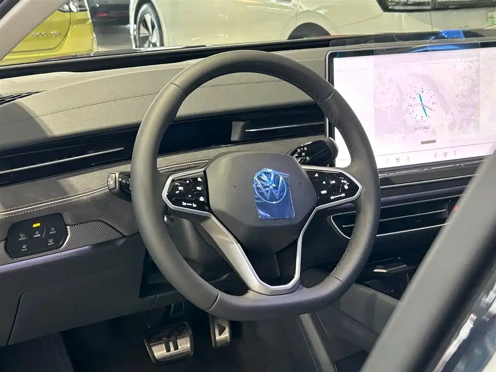 VOLKSWAGEN ID.7 VIZZION