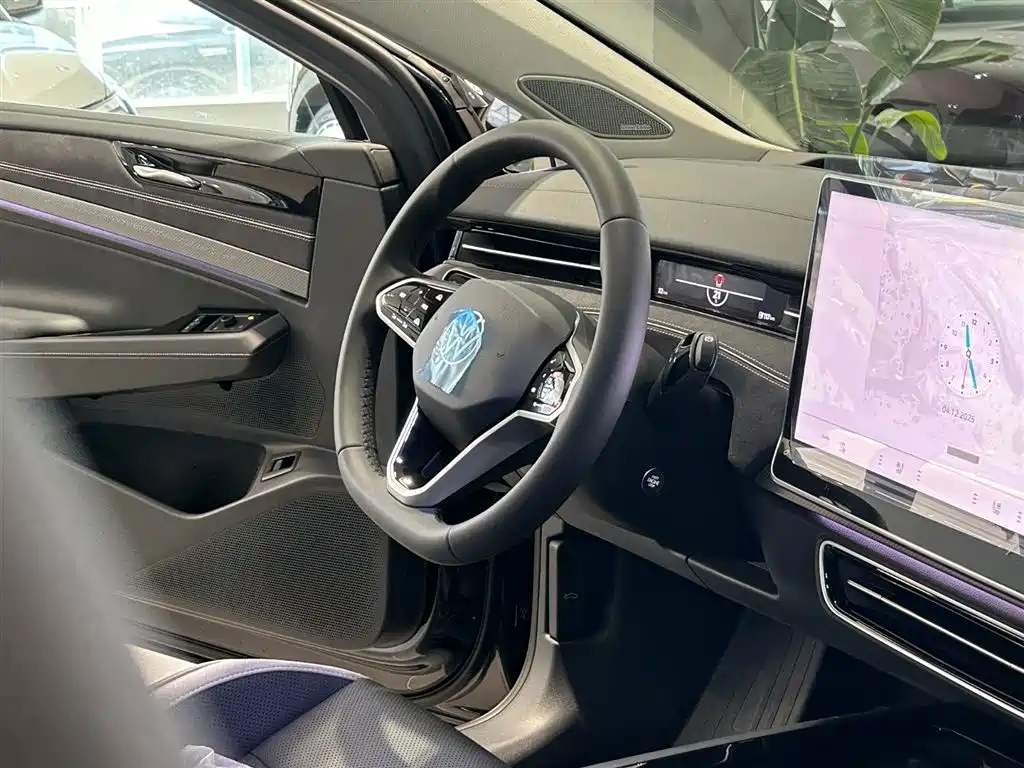 VOLKSWAGEN ID.7 VIZZION