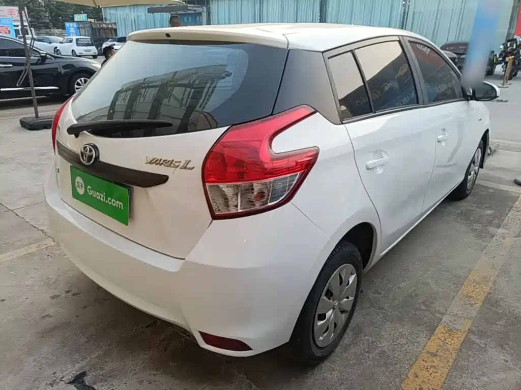 Toyota Yaris L — миниатюра 5
