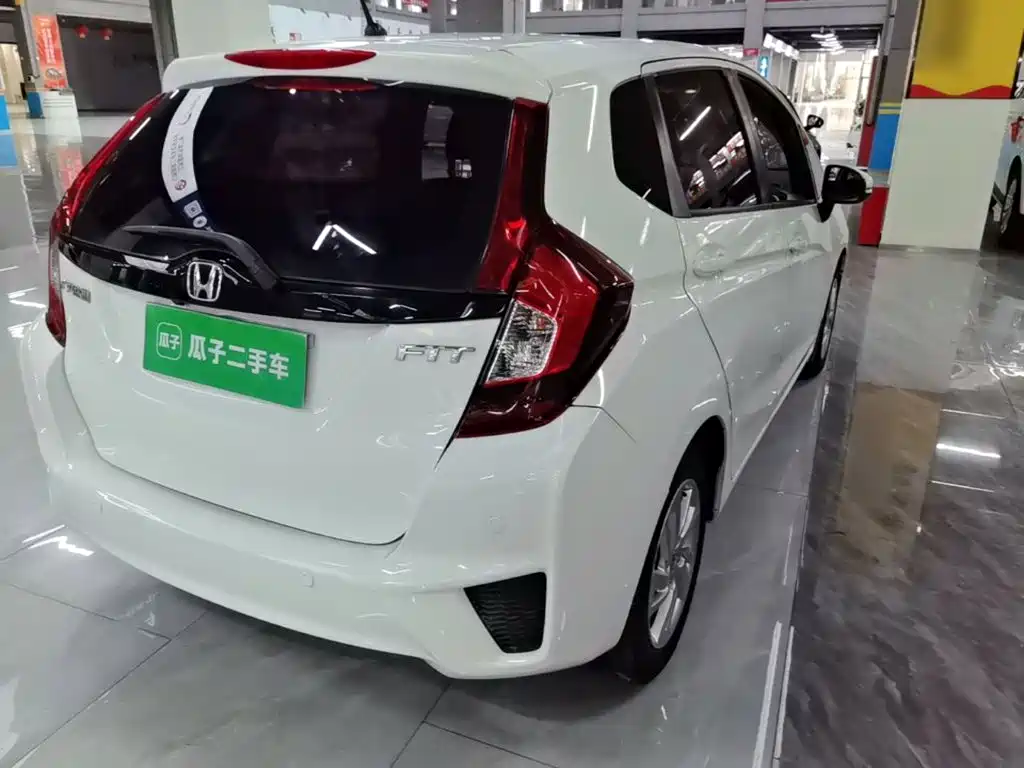 Honda Fit — миниатюра 7