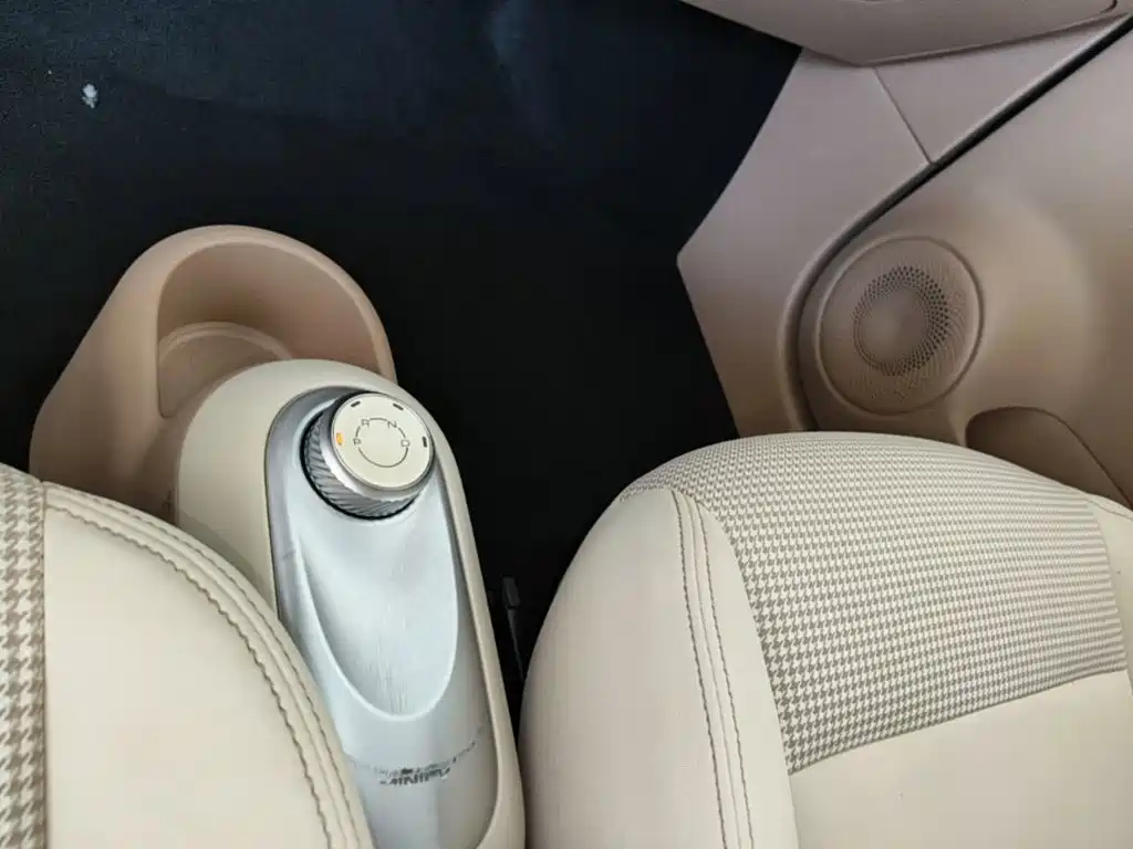 Wuling MINIEV — миниатюра 14