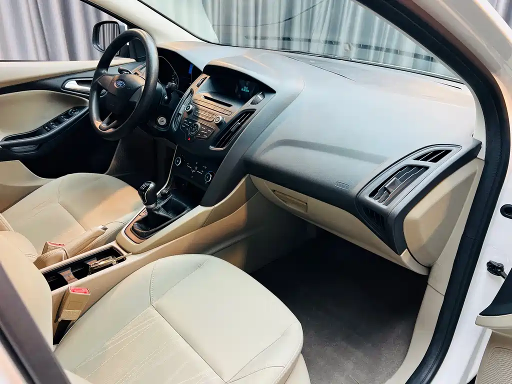 Ford Focus — миниатюра 10