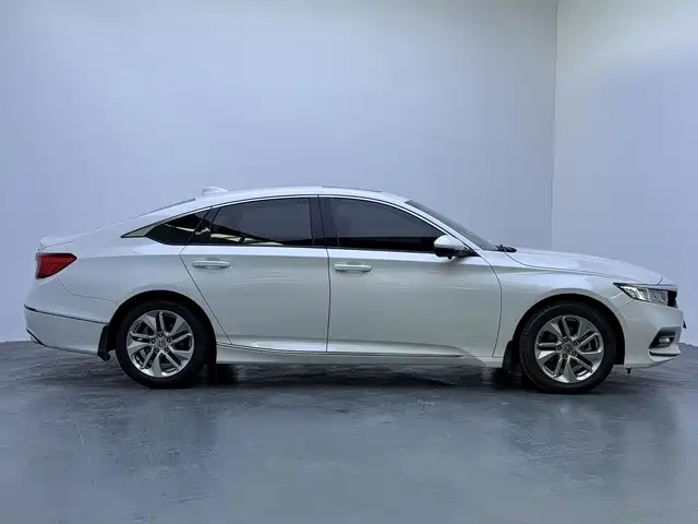 Honda Accord — миниатюра 7