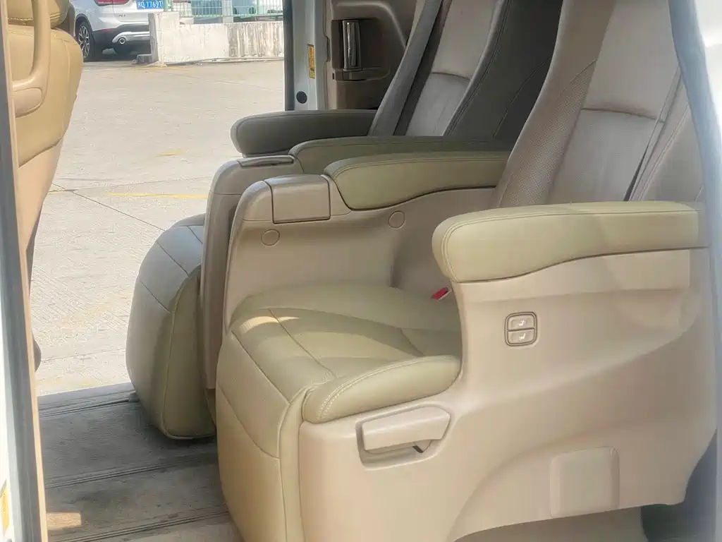 Toyota Alphard — фотографии объявления, Фото 15