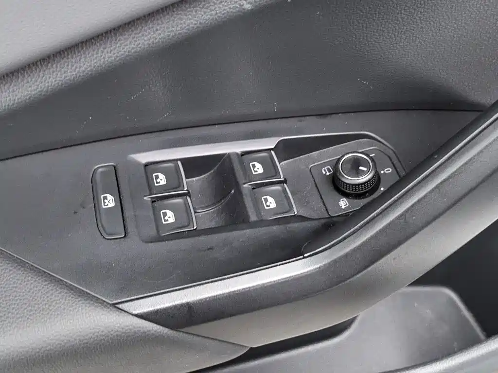 Volkswagen Sagitar — миниатюра 9