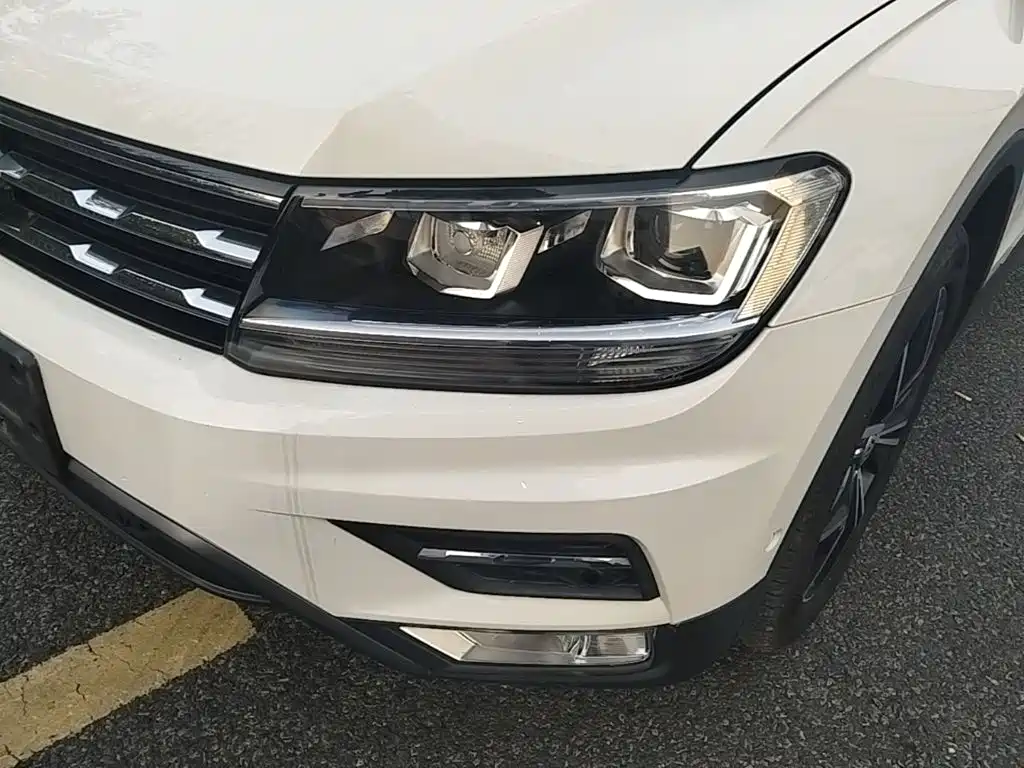 Volkswagen Tiguan L — миниатюра 24