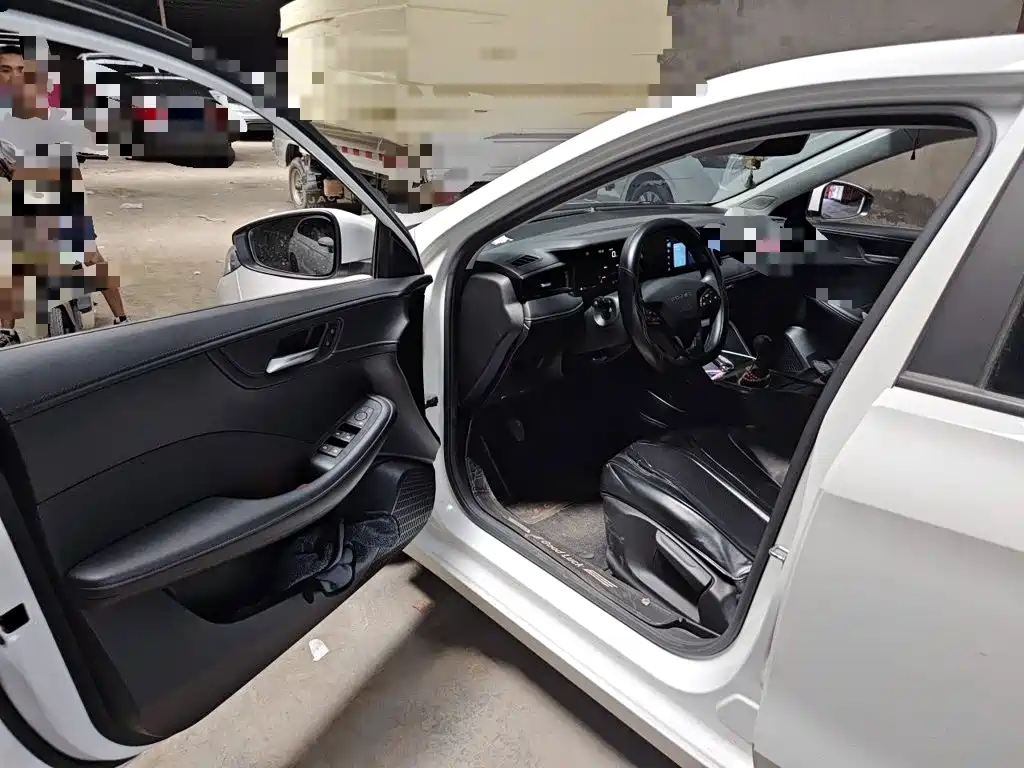 Roewe i5 — миниатюра 17