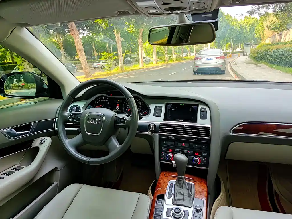 Audi A6L — миниатюра 6