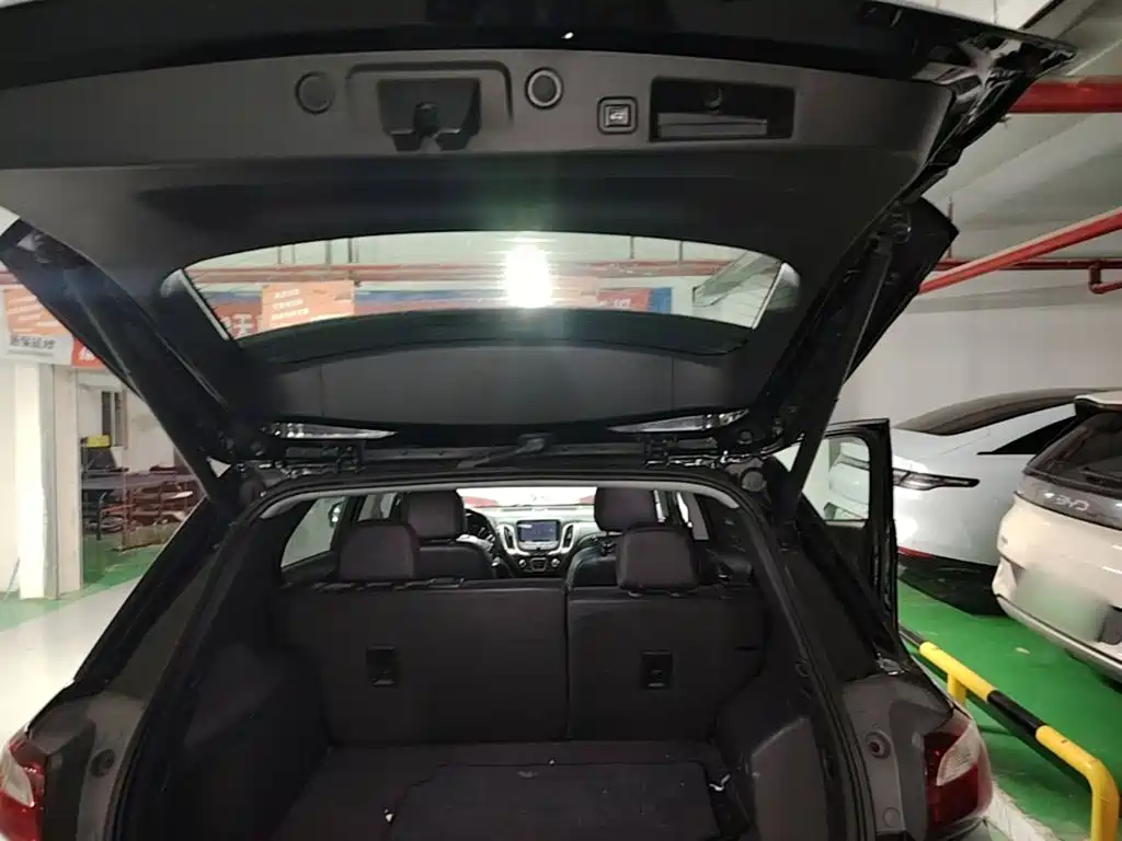 Chevrolet Equinox — миниатюра 19