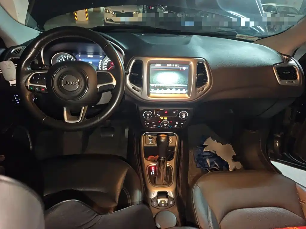 Jeep Compass — миниатюра 5