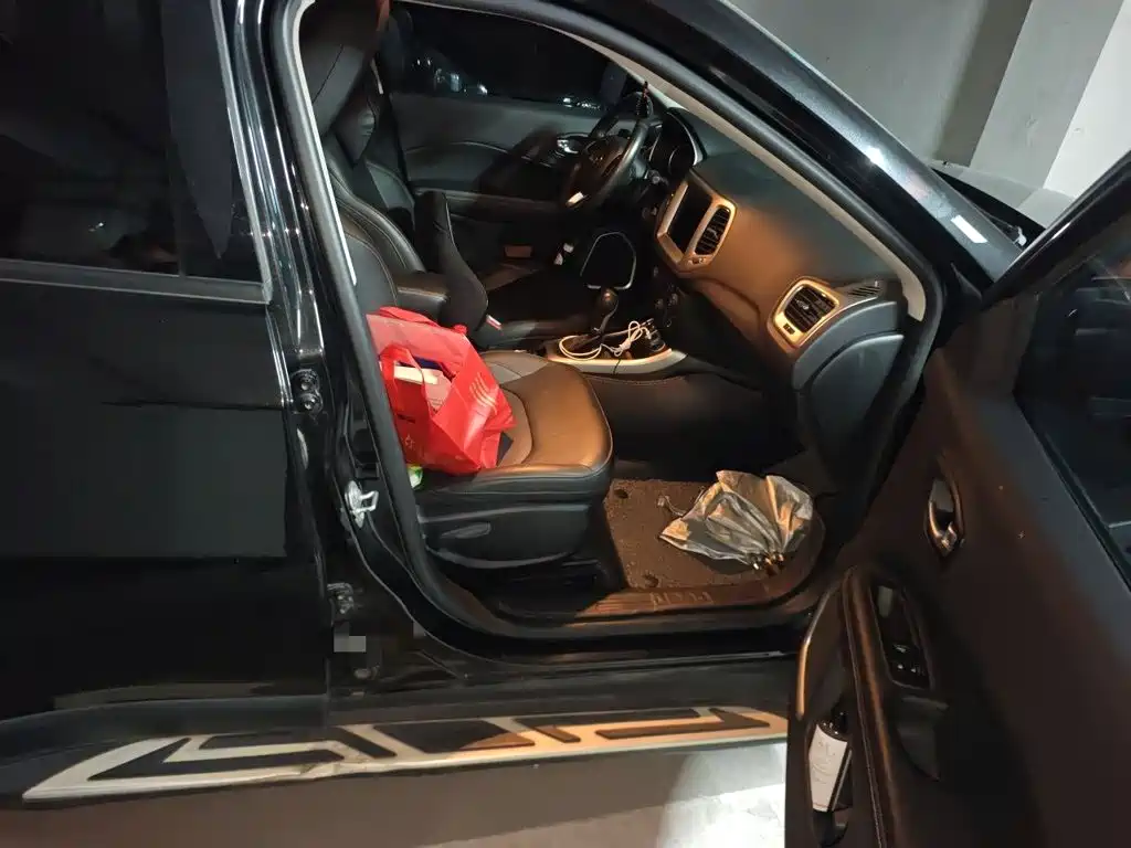 Jeep Compass — миниатюра 19