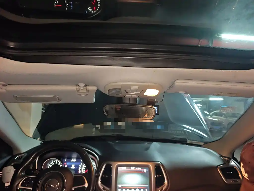 Jeep Compass — миниатюра 14