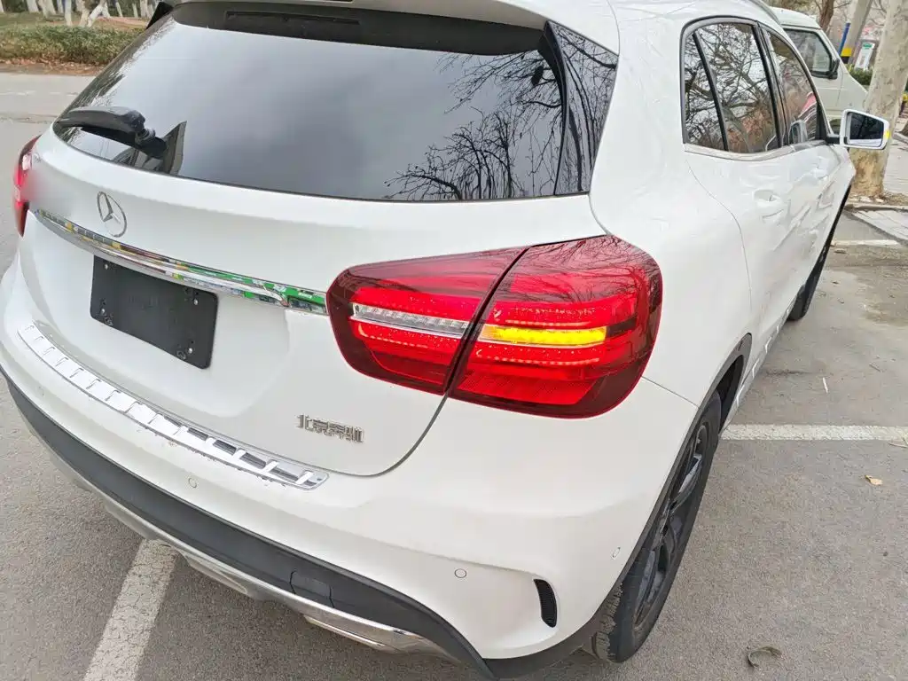 Mercedes-Benz GLA — миниатюра 24