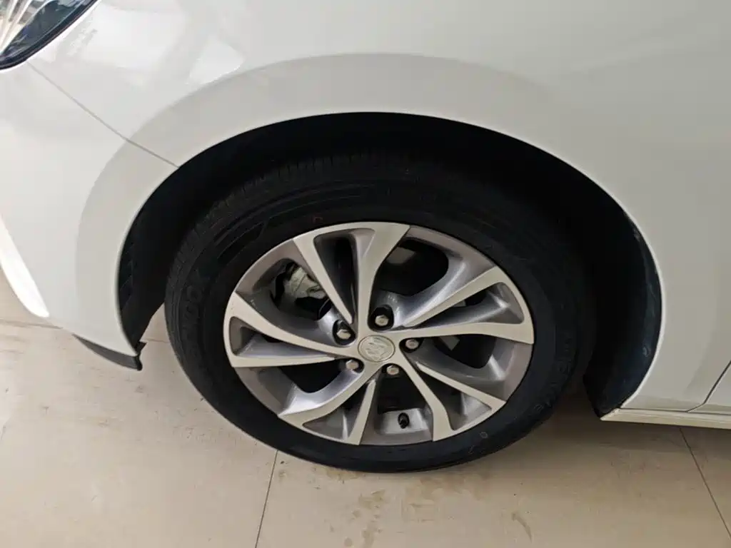 Buick Verano — миниатюра 23