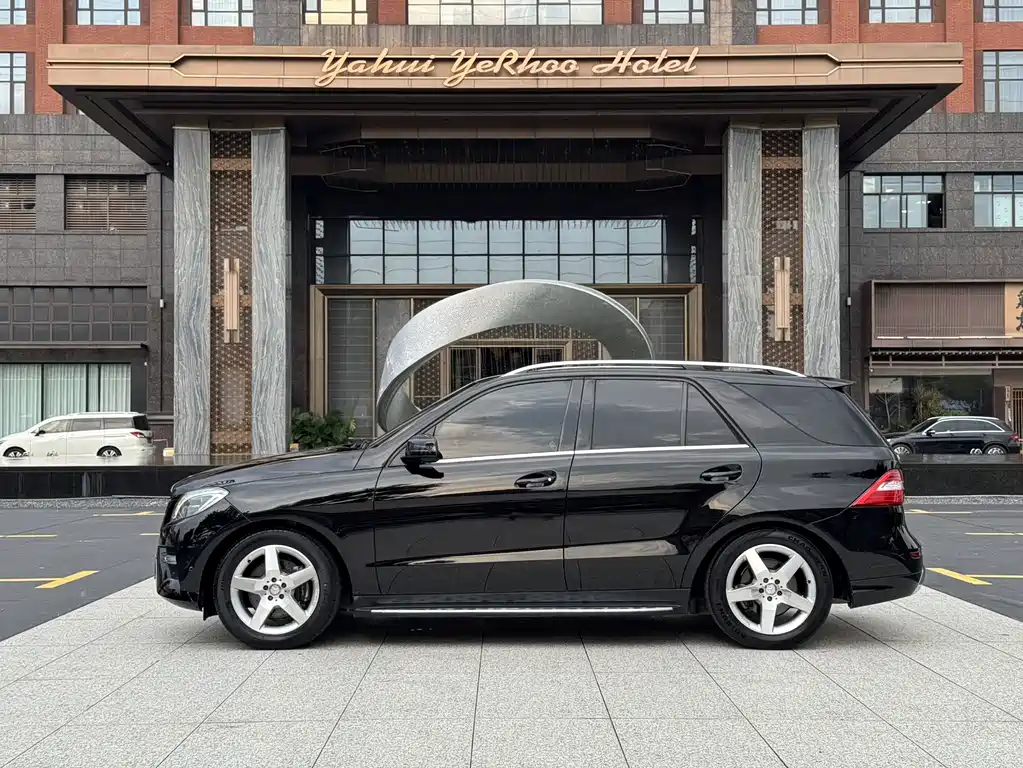 Mercedes-Benz M-Class — миниатюра 4