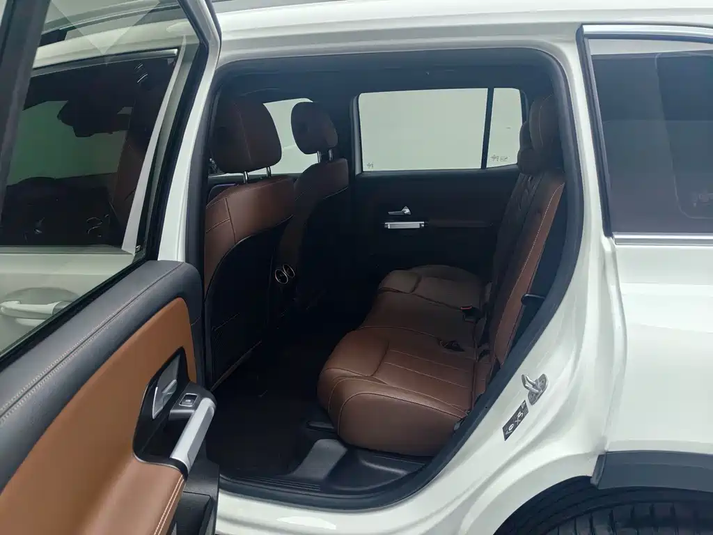 Mercedes-Benz GLB — миниатюра 15