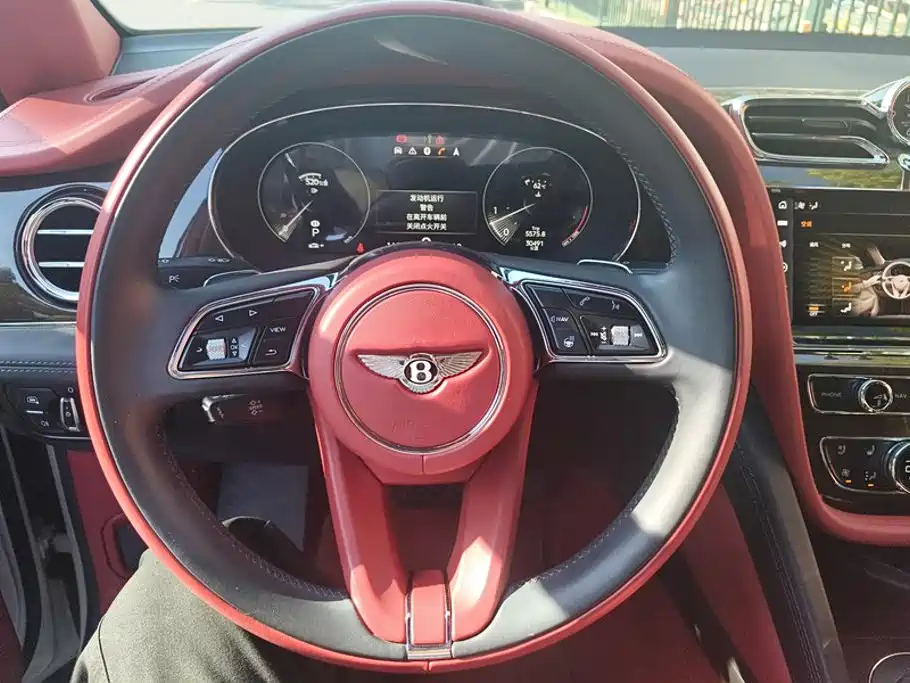 Bentley Bentayga — миниатюра 15