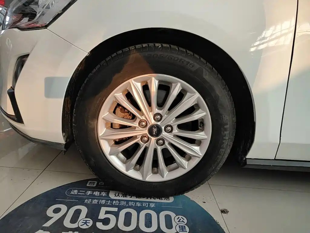 Ford Focus — миниатюра 25
