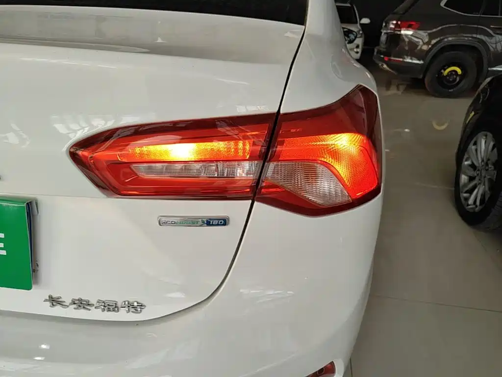 Ford Focus — миниатюра 24
