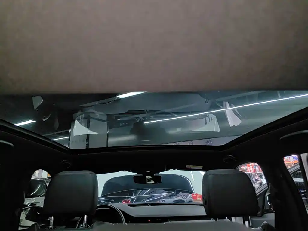 Land Rover Discovery Sport — миниатюра 18