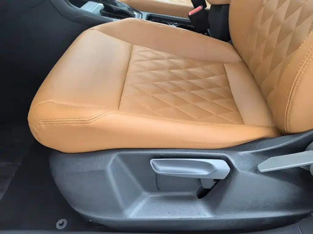 Volkswagen Golf Sportsvan — миниатюра 20