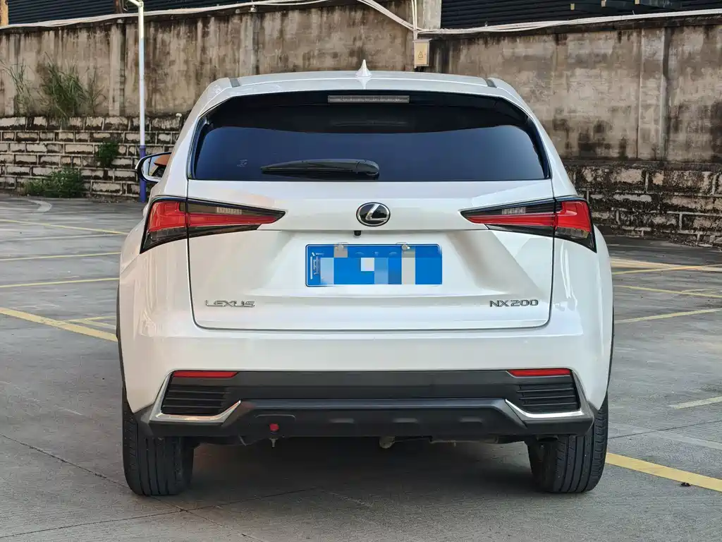 Lexus NX — миниатюра 16