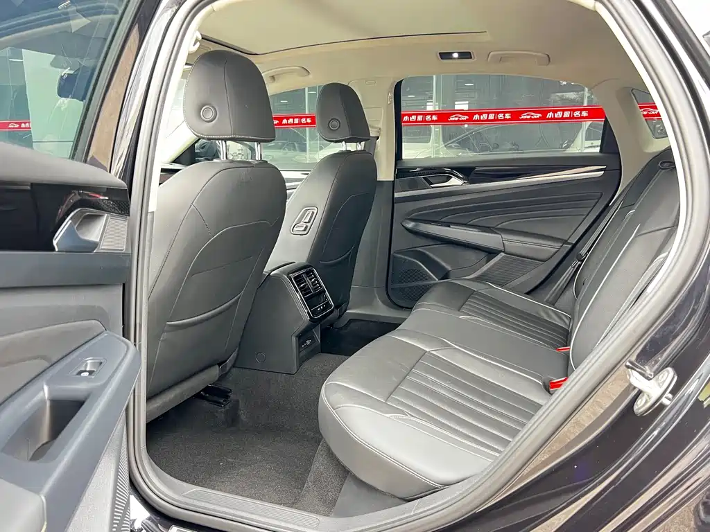 Volkswagen Passat — миниатюра 8