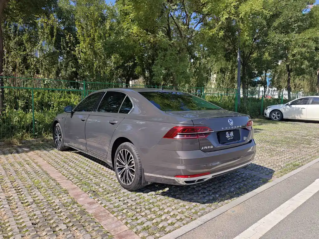 Volkswagen Phideon — миниатюра 7