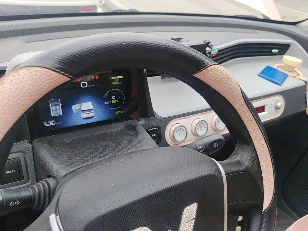 Wuling MINIEV — миниатюра 20