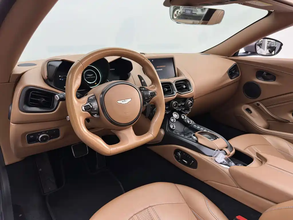 Aston Martin V8 Vantage — миниатюра 17
