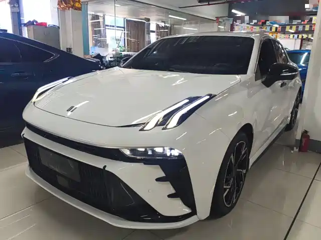 2024 Lynk & Co 03