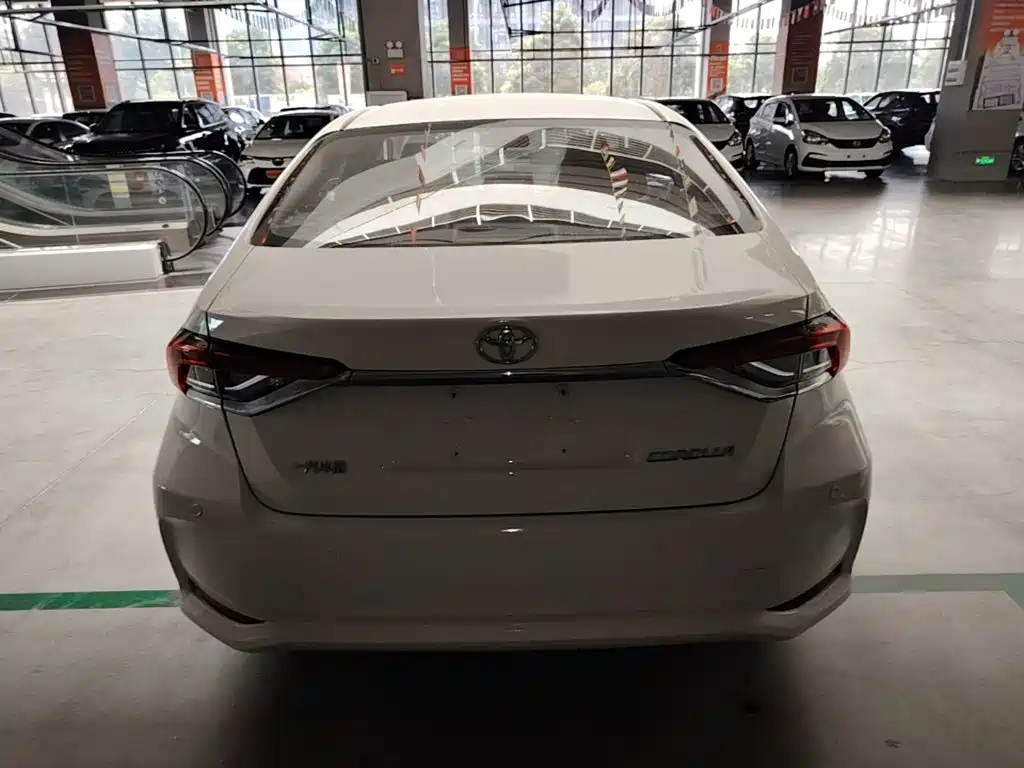 Toyota Corolla — миниатюра 6