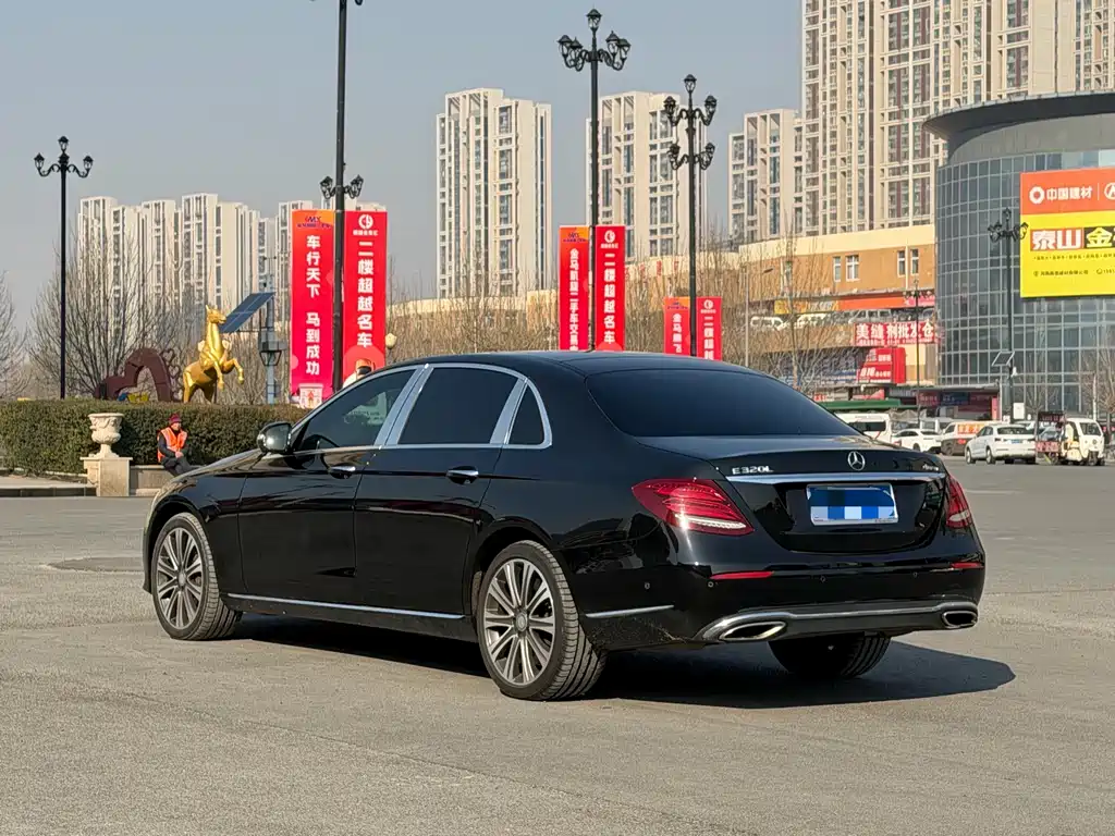 MERCEDES-BENZ E CLASS