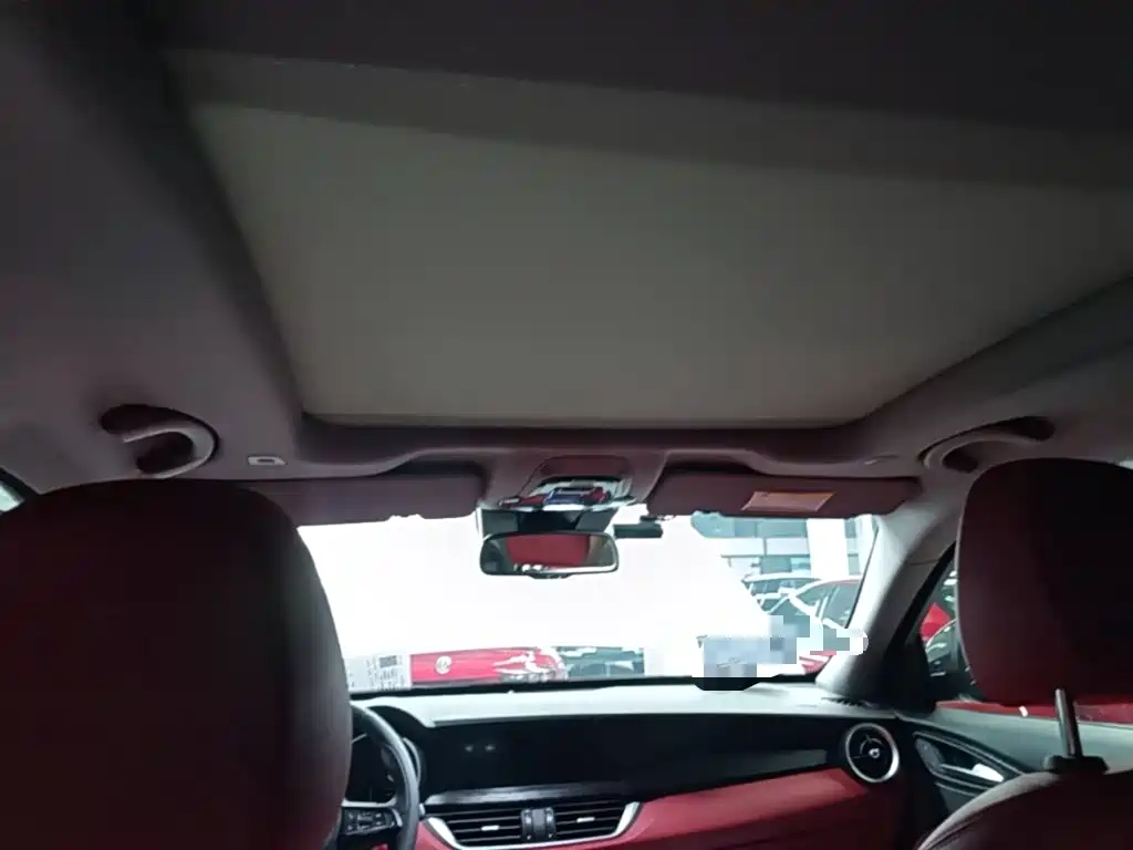 Alfa Romeo Stelvio — миниатюра 18