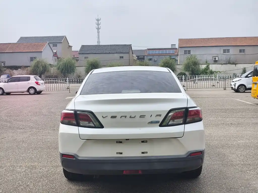 Venucia D60 — миниатюра 5