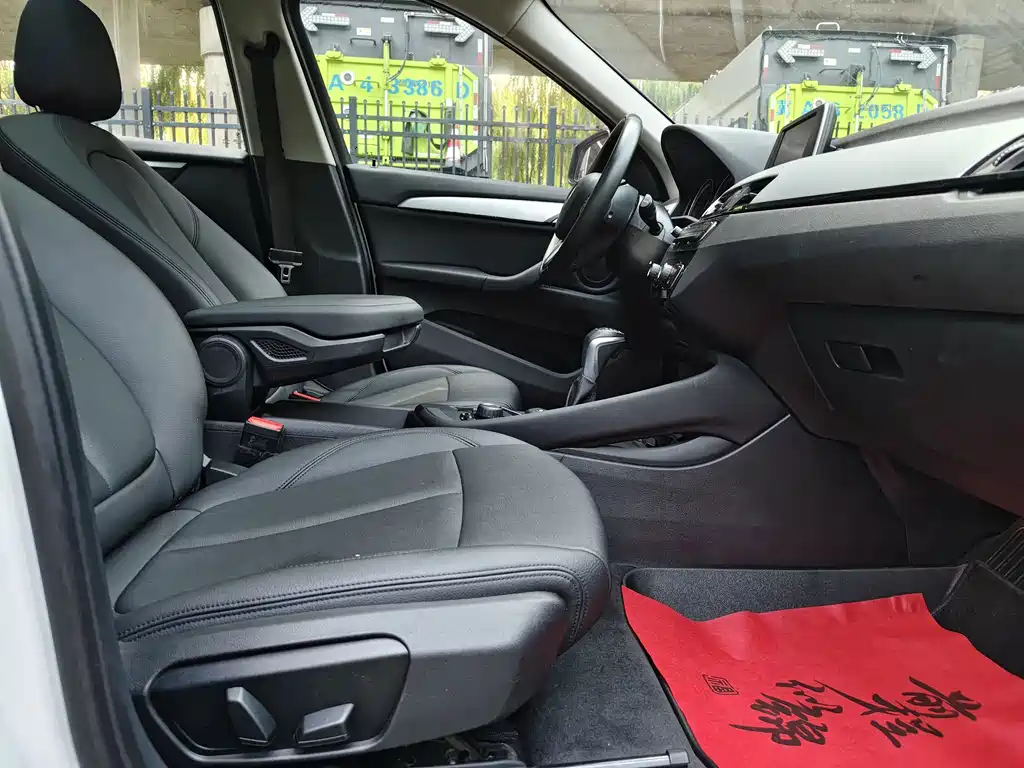 BMW X1 — миниатюра 12